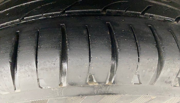 2015 Hyundai Elite i20 ASTA 1.2, Petrol, Manual, 52,232 km, Right Front Tyre Tread