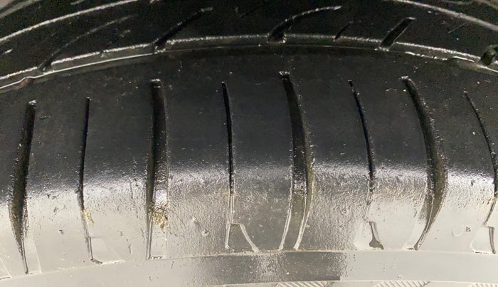 2015 Hyundai Elite i20 ASTA 1.2, Petrol, Manual, 52,232 km, Left Front Tyre Tread