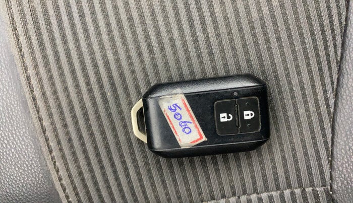 2021 Maruti XL6 ZETA MT, Petrol, Manual, 1,02,876 km, Key Close Up