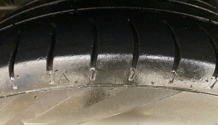 2021 Maruti XL6 ZETA MT, Petrol, Manual, 1,02,876 km, Right Rear Tyre Tread