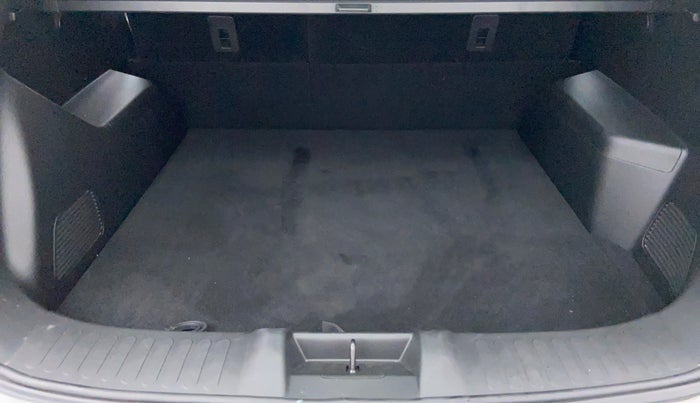 2020 MG HECTOR SHARP DCT PETROL, Petrol, Automatic, 8,787 km, Boot Inside View