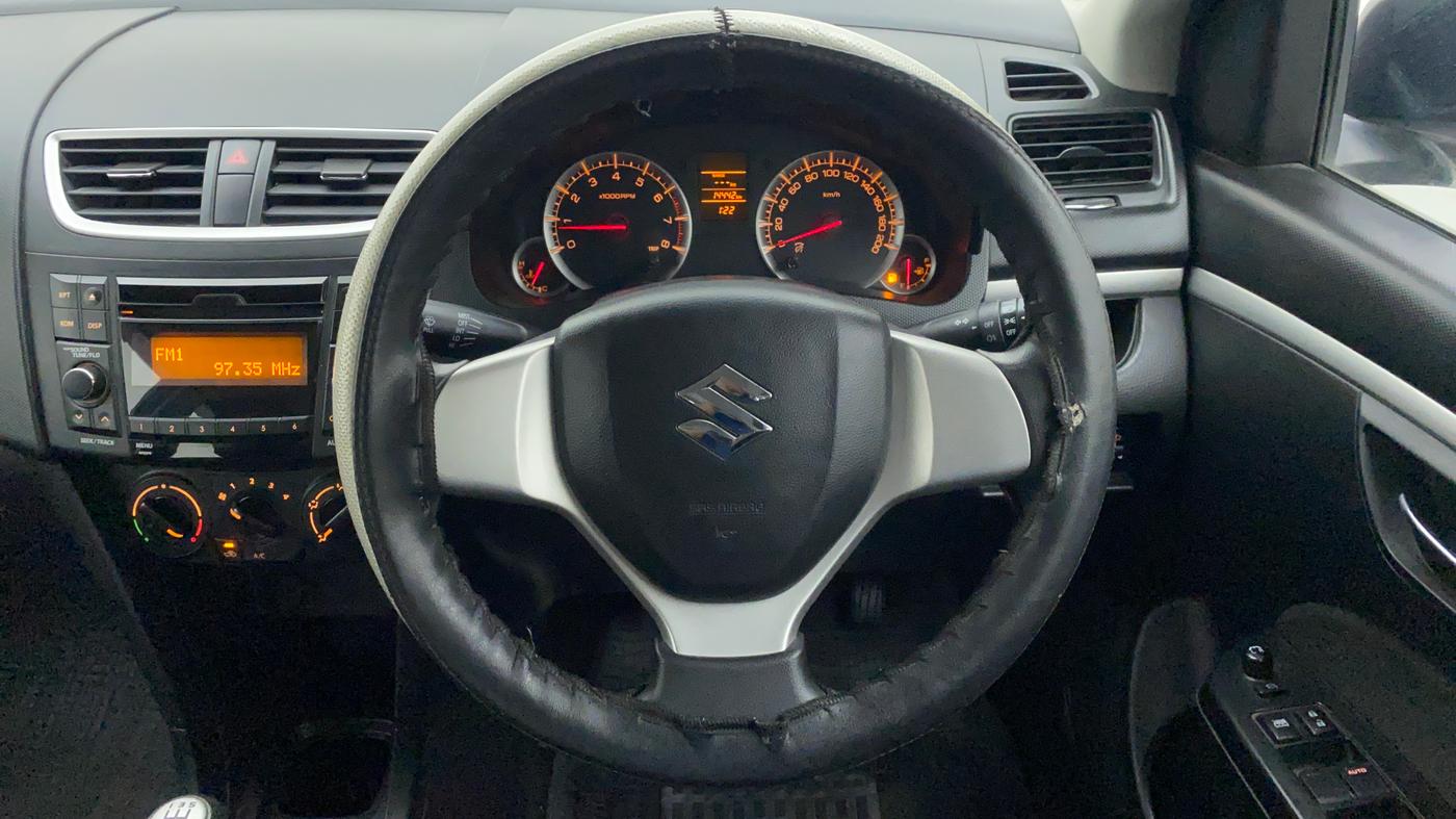 2017 Maruti Swift VXI, Petrol, Manual, 14,486 km, Steering Wheel Close Up
