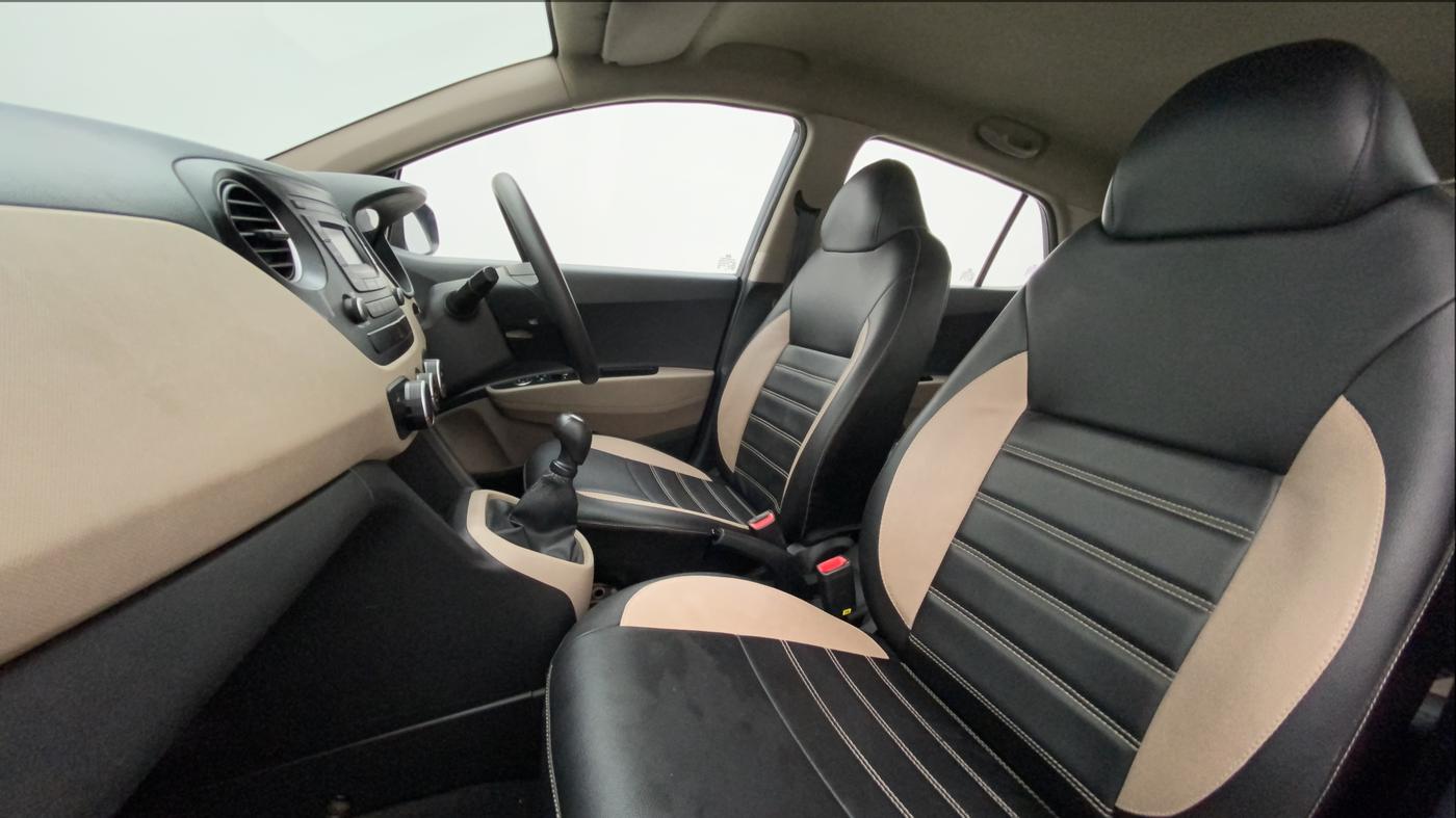 2019 Hyundai Grand i10 MAGNA 1.2 KAPPA VTVT, Petrol, Manual, 32,876 km, Right Side Front Door Cabin