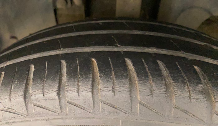 2020 Renault Kwid RXT 0.8, Petrol, Manual, 39,961 km, Left Front Tyre Tread