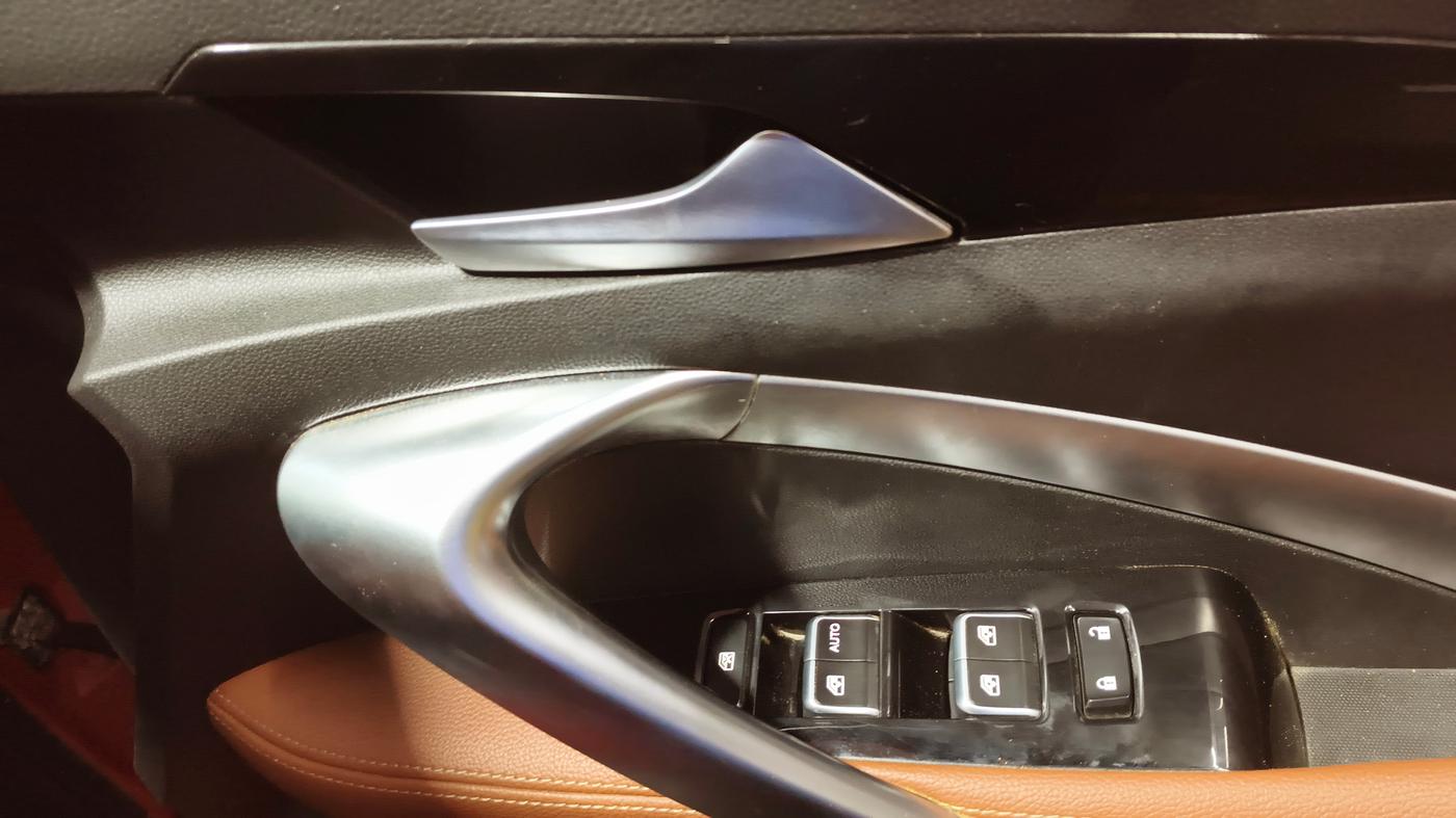 2021 MG HECTOR PLUS SHARP 1.5 PETROL TURBO CVT 6-STR, Petrol, Automatic, 68,381 km, Driver Side Door Panels Control