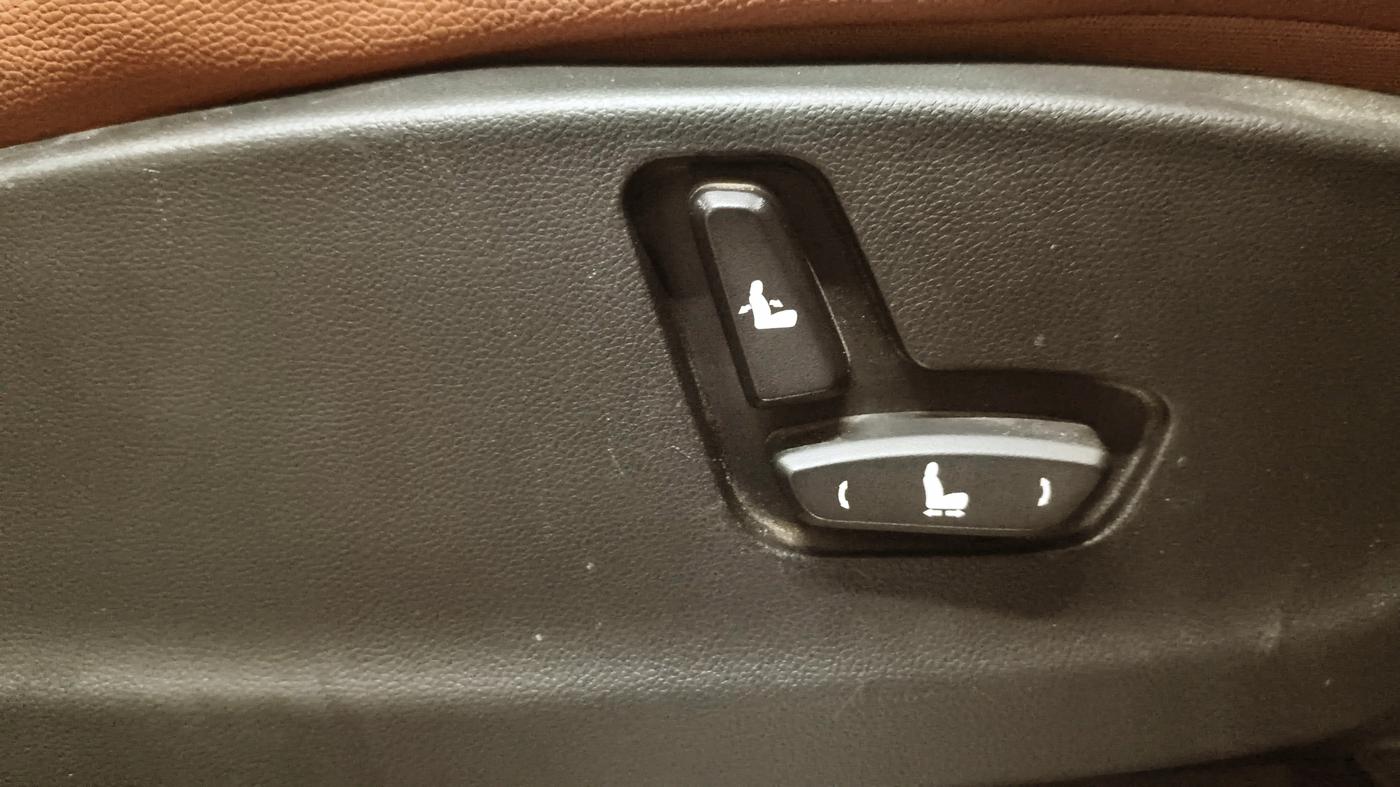 2021 MG HECTOR PLUS SHARP 1.5 PETROL TURBO CVT 6-STR, Petrol, Automatic, 68,381 km, Driver Side Adjustment Panel