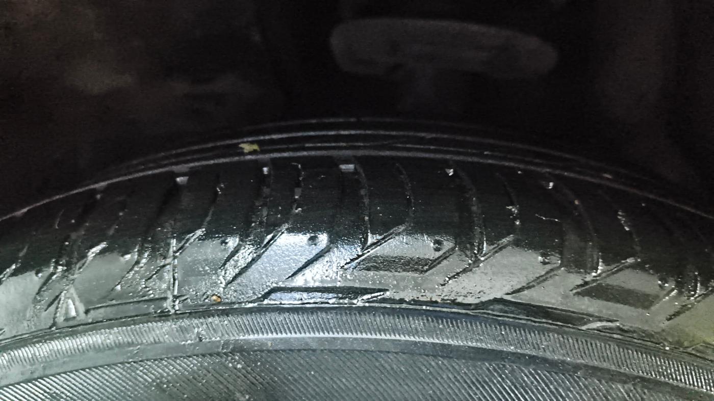 2021 MG HECTOR PLUS SHARP 1.5 PETROL TURBO CVT 6-STR, Petrol, Automatic, 68,381 km, Left Front Tyre Tread