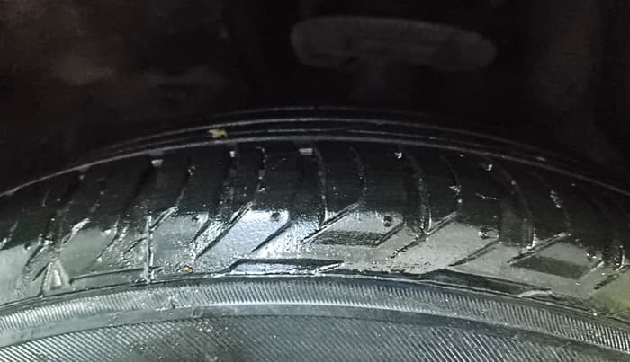 2021 MG HECTOR PLUS SHARP 1.5 PETROL TURBO CVT 6-STR, Petrol, Automatic, 68,381 km, Left Front Tyre Tread