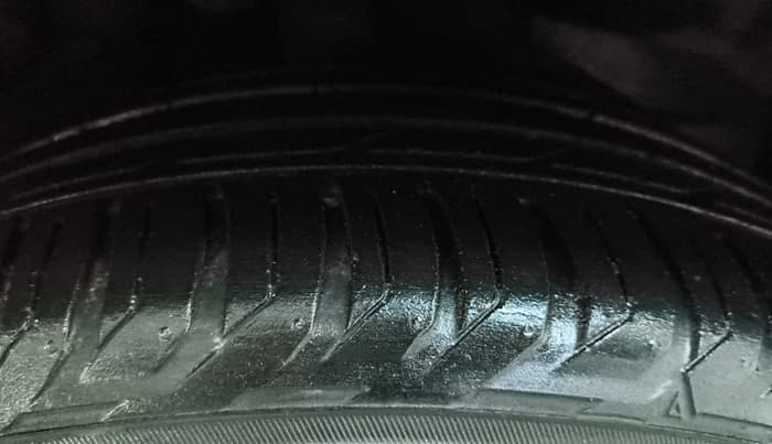 2021 MG HECTOR PLUS SHARP 1.5 PETROL TURBO CVT 6-STR, Petrol, Automatic, 68,381 km, Right Front Tyre Tread