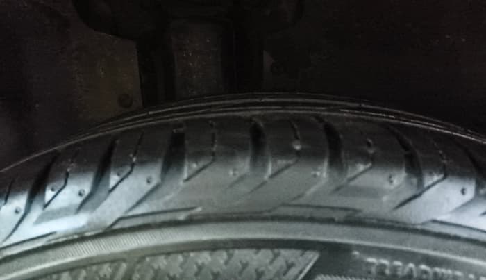 2021 MG HECTOR PLUS SHARP 1.5 PETROL TURBO CVT 6-STR, Petrol, Automatic, 68,381 km, Right Rear Tyre Tread