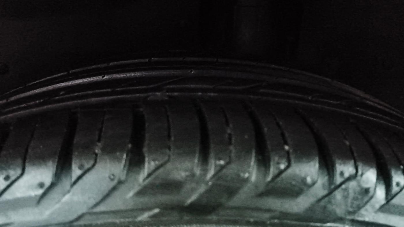 2021 MG HECTOR PLUS SHARP 1.5 PETROL TURBO CVT 6-STR, Petrol, Automatic, 68,381 km, Left Rear Tyre Tread