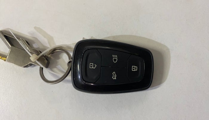 2022 Tata ALTROZ XZA PLUS, Petrol, Automatic, 14,740 km, Key Close Up