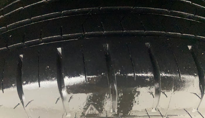 2019 Toyota Glanza G ISG, Petrol, Manual, 36,565 km, Left Rear Tyre Tread