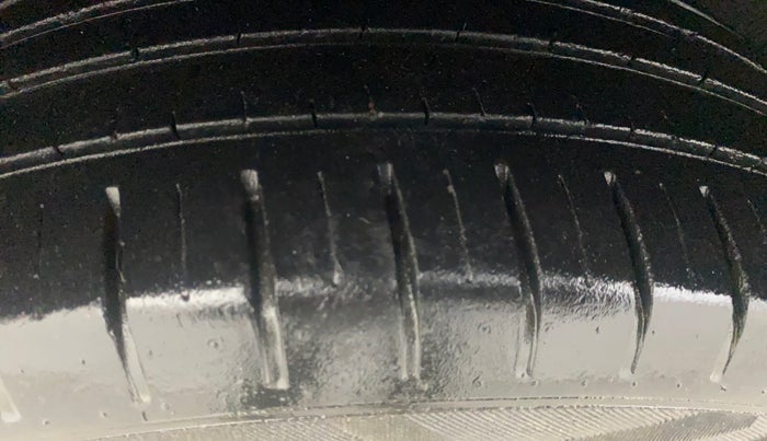 2019 Toyota Glanza G ISG, Petrol, Manual, 36,565 km, Right Rear Tyre Tread