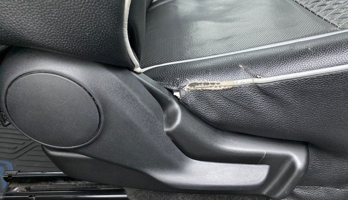 2020 Maruti Baleno DELTA PETROL 1.2, Petrol, Manual, 54,743 km, Driver Side Adjustment Panel