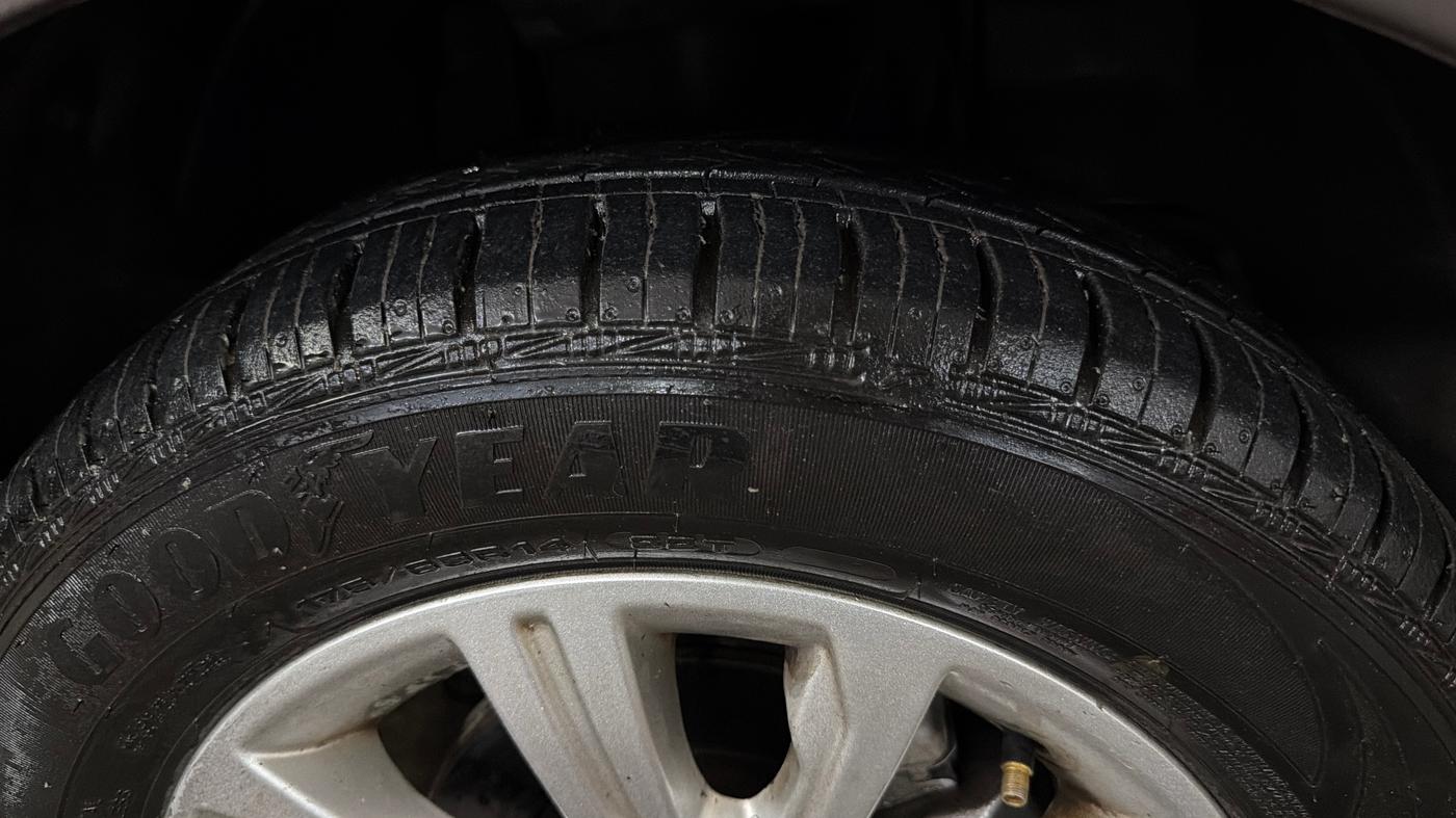 2016 Tata Tiago XZ PETROL, Petrol, Manual, 51,284 km, Right Front Tyre Tread