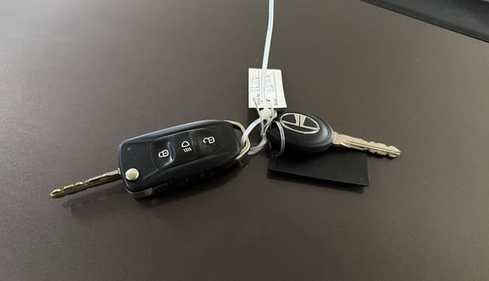 2016 Tata Tiago XZ PETROL, Petrol, Manual, 51,184 km, Key Close Up