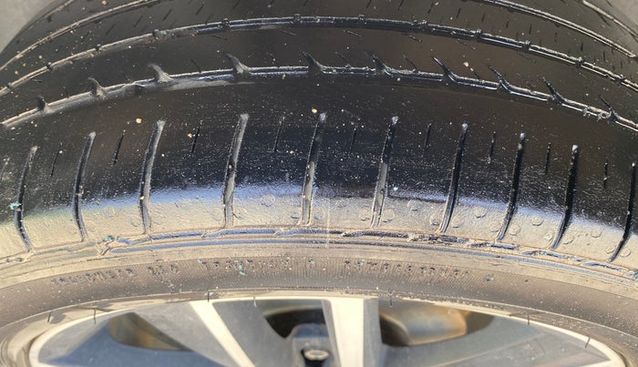 2019 Skoda Rapid STYLE 1.6 MPI AT, Petrol, Automatic, 82,335 km, Right Rear Tyre Tread