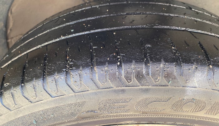 2019 Skoda Rapid STYLE 1.6 MPI AT, Petrol, Automatic, 82,335 km, Right Front Tyre Tread