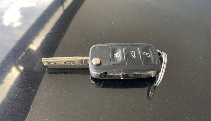 2019 Skoda Rapid STYLE 1.6 MPI AT, Petrol, Automatic, 82,335 km, Key Close Up