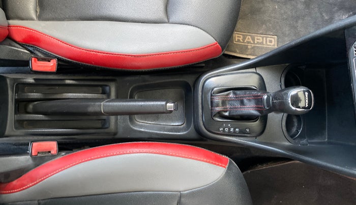 2019 Skoda Rapid STYLE 1.6 MPI AT, Petrol, Automatic, 82,335 km, Gear Lever