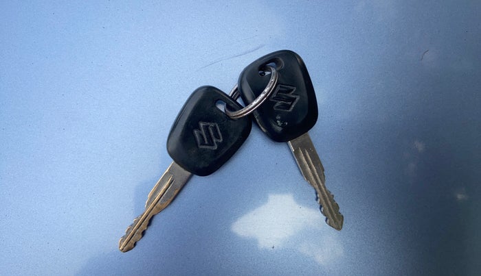 2013 Maruti Wagon R 1.0 LXI, Petrol, Manual, 97,872 km, Key Close Up