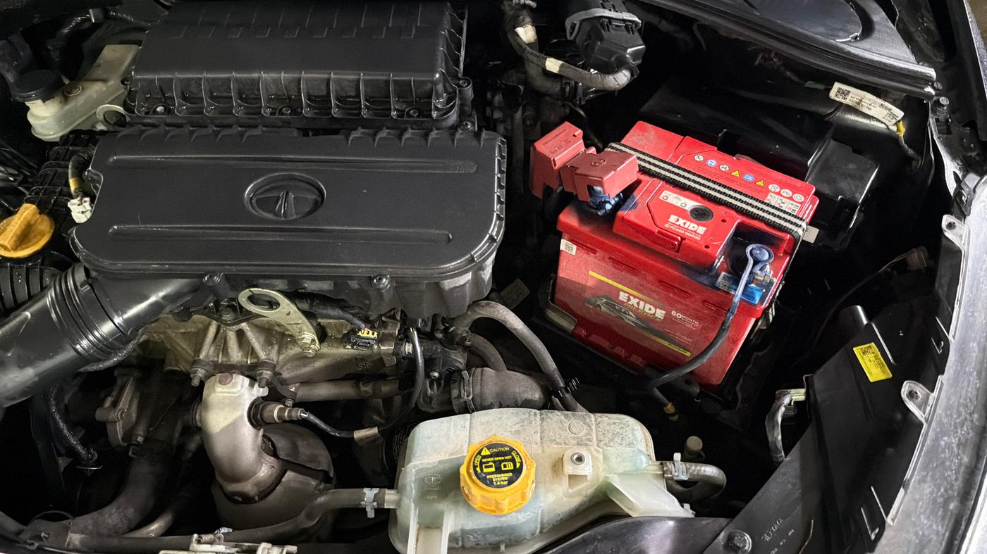 2022 Tata Tiago XZ PLUS CNG, CNG, Manual, 55,180 km, Engine View - Left