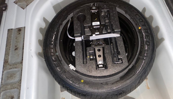 2023 Skoda SLAVIA STYLE 1.0L TSI MT, Petrol, Manual, 27,635 km, Spare Tyre