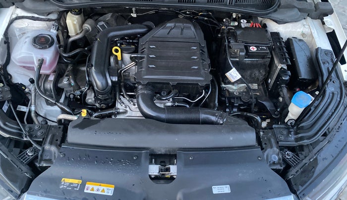 2023 Skoda SLAVIA STYLE 1.0L TSI MT, Petrol, Manual, 27,635 km, Engine View