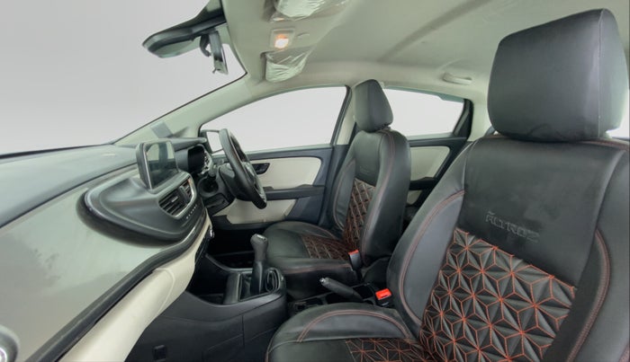 2021 Tata ALTROZ XT 1.5 RTQ, Diesel, Manual, 16,973 km, Right Side Front Door Cabin