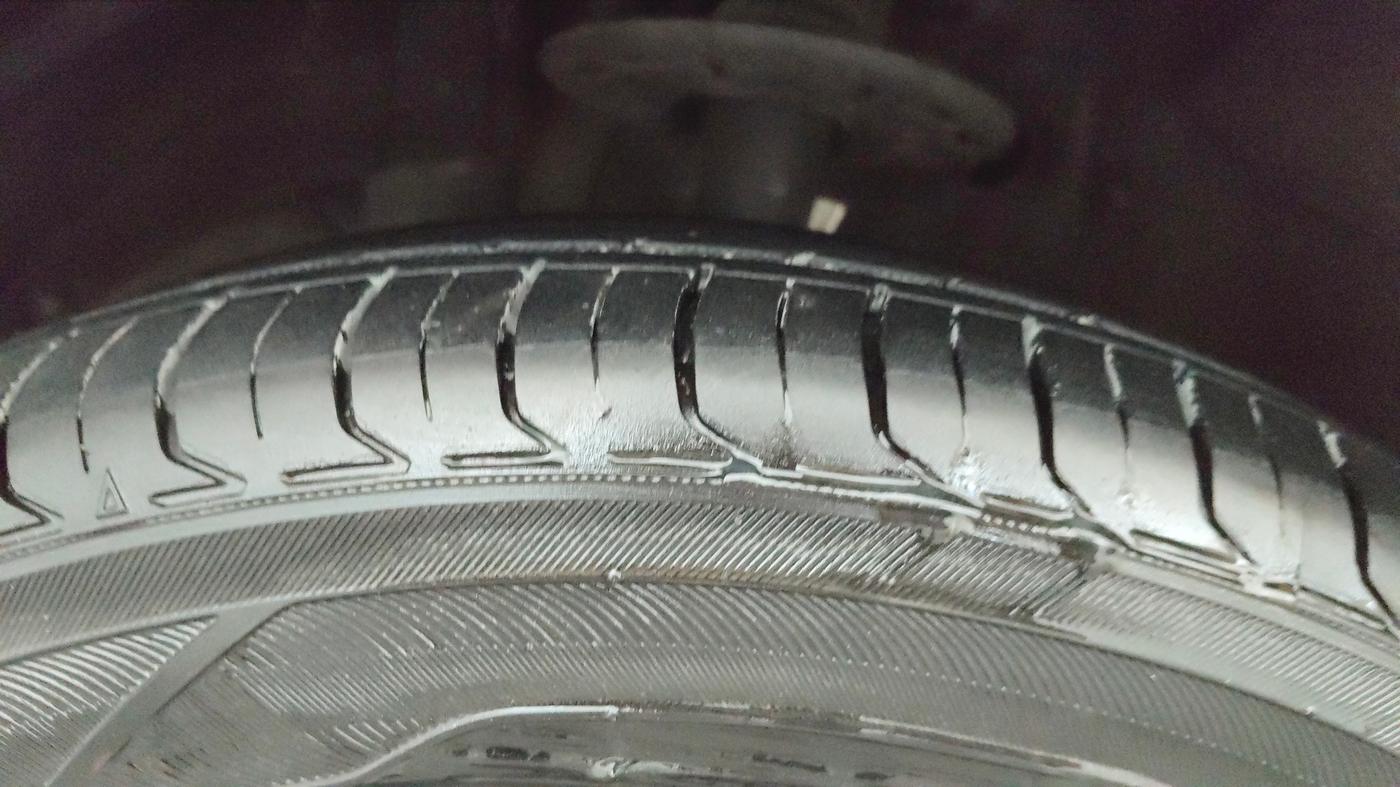 2020 Maruti XL6 ALPHA AT, Petrol, Automatic, 61,642 km, Left Front Tyre Tread