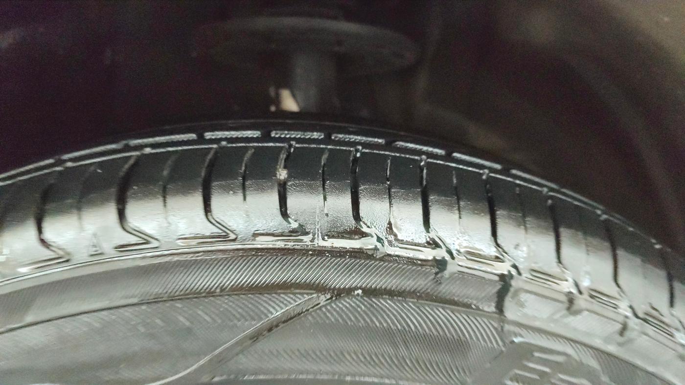 2020 Maruti XL6 ALPHA AT, Petrol, Automatic, 61,642 km, Right Front Tyre Tread