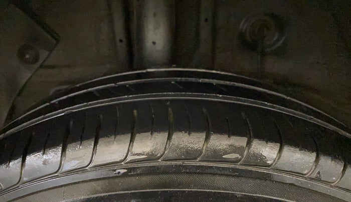 2018 Hyundai Elite i20 MAGNA EXECUTIVE 1.2, Petrol, Manual, 24,500 km, Right Rear Tyre Tread