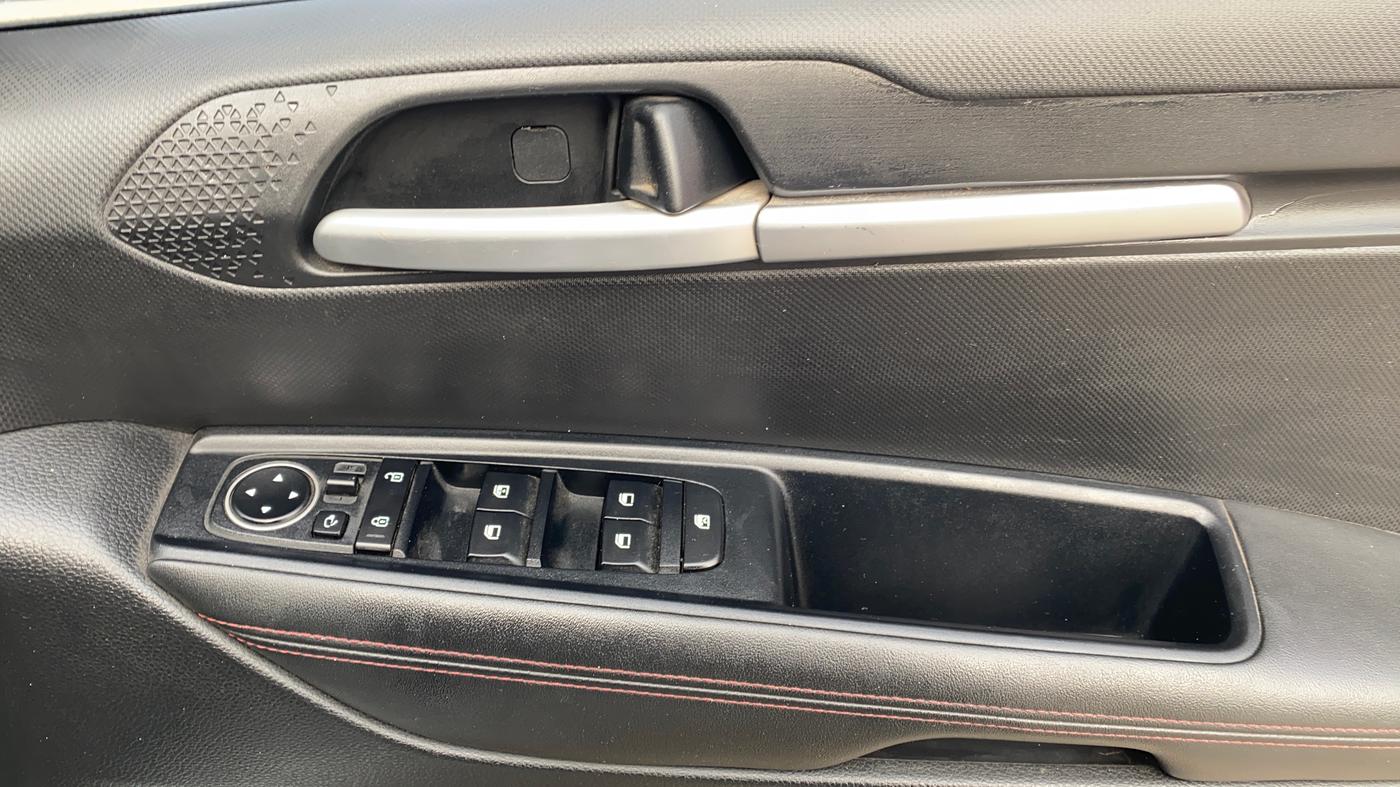 2021 KIA SONET GTX PLUS 1.0 IMT, Petrol, Manual, 60,653 km, Driver Side Door Panels Control
