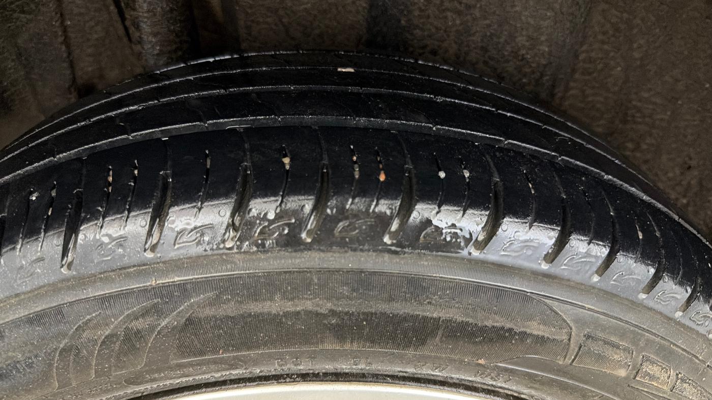 2022 Maruti Vitara Brezza VXI AT SHVS, Petrol, Automatic, 47,305 km, Right Rear Tyre Tread