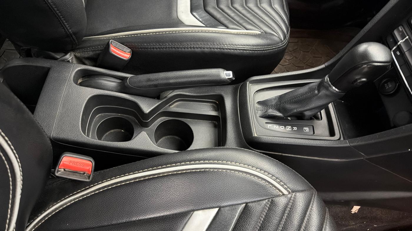 2022 Maruti Vitara Brezza VXI AT SHVS, Petrol, Automatic, 47,305 km, Gear Lever