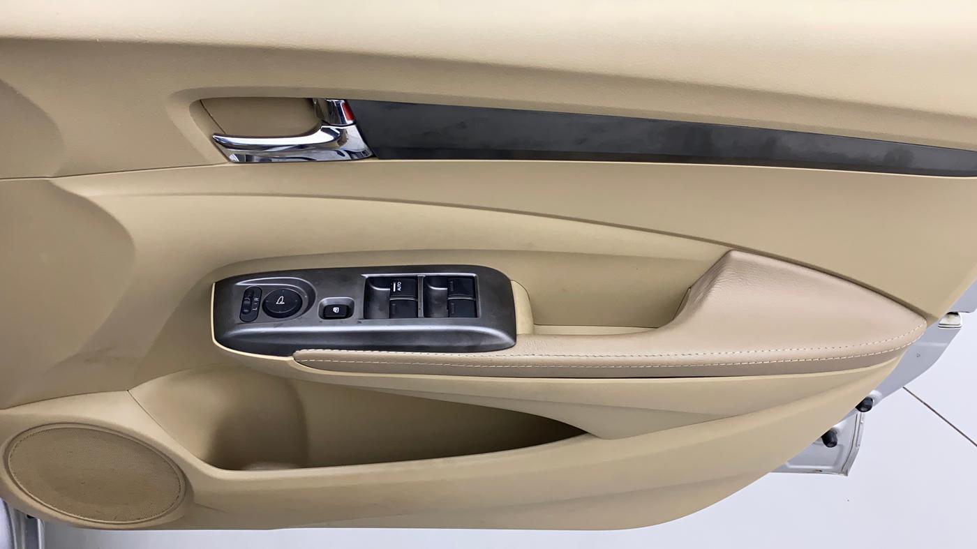2012 Honda City 1.5L I-VTEC V MT, Petrol, Manual, 33,799 km, Driver Side Door Panels Control