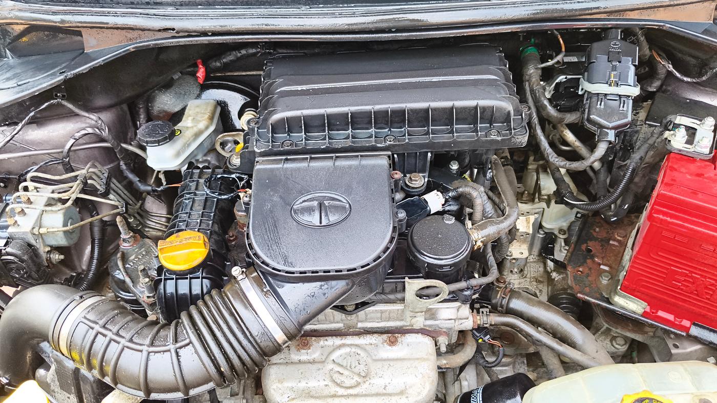 2018 Tata Tiago XZA PETROL, Petrol, Automatic, 8,096 km, Engine View