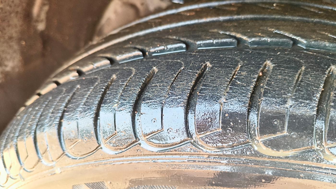 2018 Tata Tiago XZA PETROL, Petrol, Automatic, 8,096 km, Left Front Tyre Tread