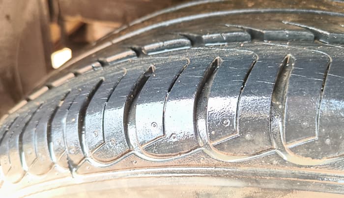 2018 Tata Tiago XZA PETROL, Petrol, Automatic, 8,096 km, Right Rear Tyre Tread