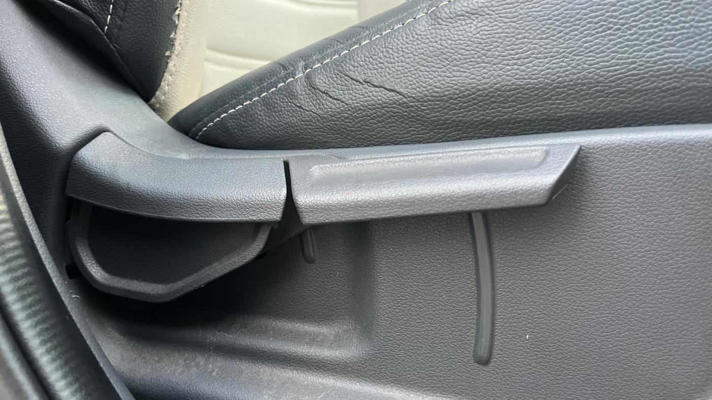 2021 Hyundai AURA SX PLUS 1.2 AMT, Petrol, Automatic, 47,258 km, Driver Side Adjustment Panel