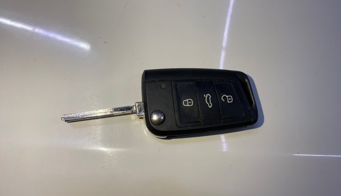 2022 Skoda KUSHAQ STYLE 1.0L TSI AT, Petrol, Automatic, 19,005 km, Key Close Up