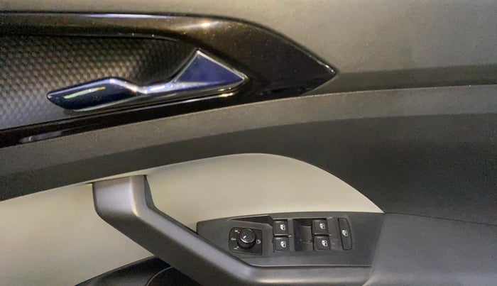 2022 Skoda KUSHAQ STYLE 1.0L TSI AT, Petrol, Automatic, 19,005 km, Driver Side Door Panels Control