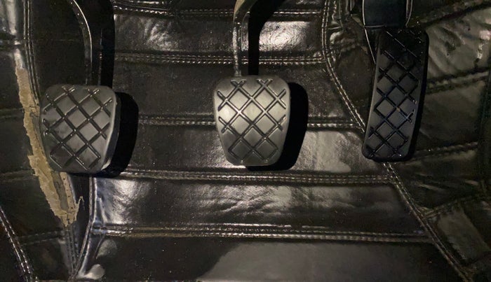 2022 Skoda KUSHAQ STYLE 1.0L TSI AT, Petrol, Automatic, 19,005 km, Pedals