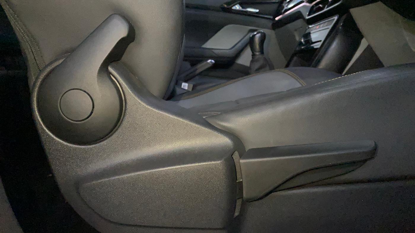 2022 Skoda KUSHAQ STYLE 1.0L TSI MT, Petrol, Manual, 19,059 km, Driver Side Adjustment Panel