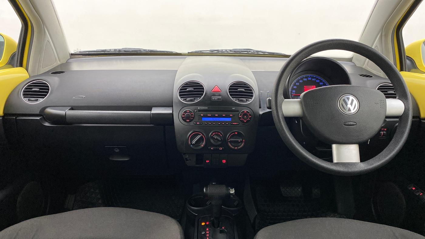 2010 Volkswagen Beetle 2.0 AT, Petrol, Automatic, 13,268 km, Dashboard