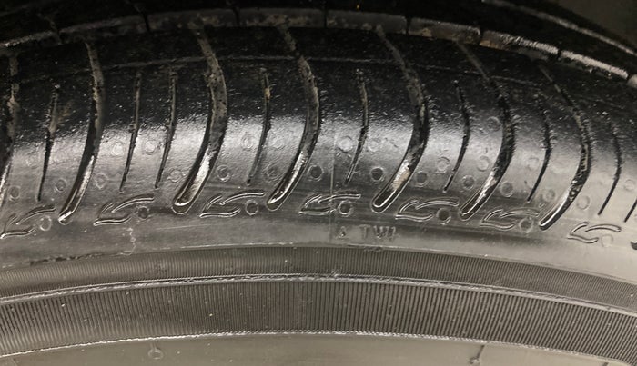 2018 Hyundai Grand i10 MAGNA 1.2 KAPPA VTVT, Petrol, Manual, 84,142 km, Right Front Tyre Tread