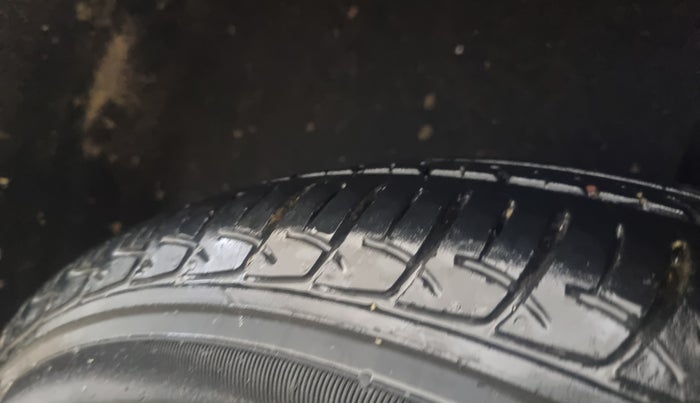 2018 Maruti Baleno DELTA PETROL 1.2, Petrol, Manual, 50,769 km, Left Rear Tyre Tread