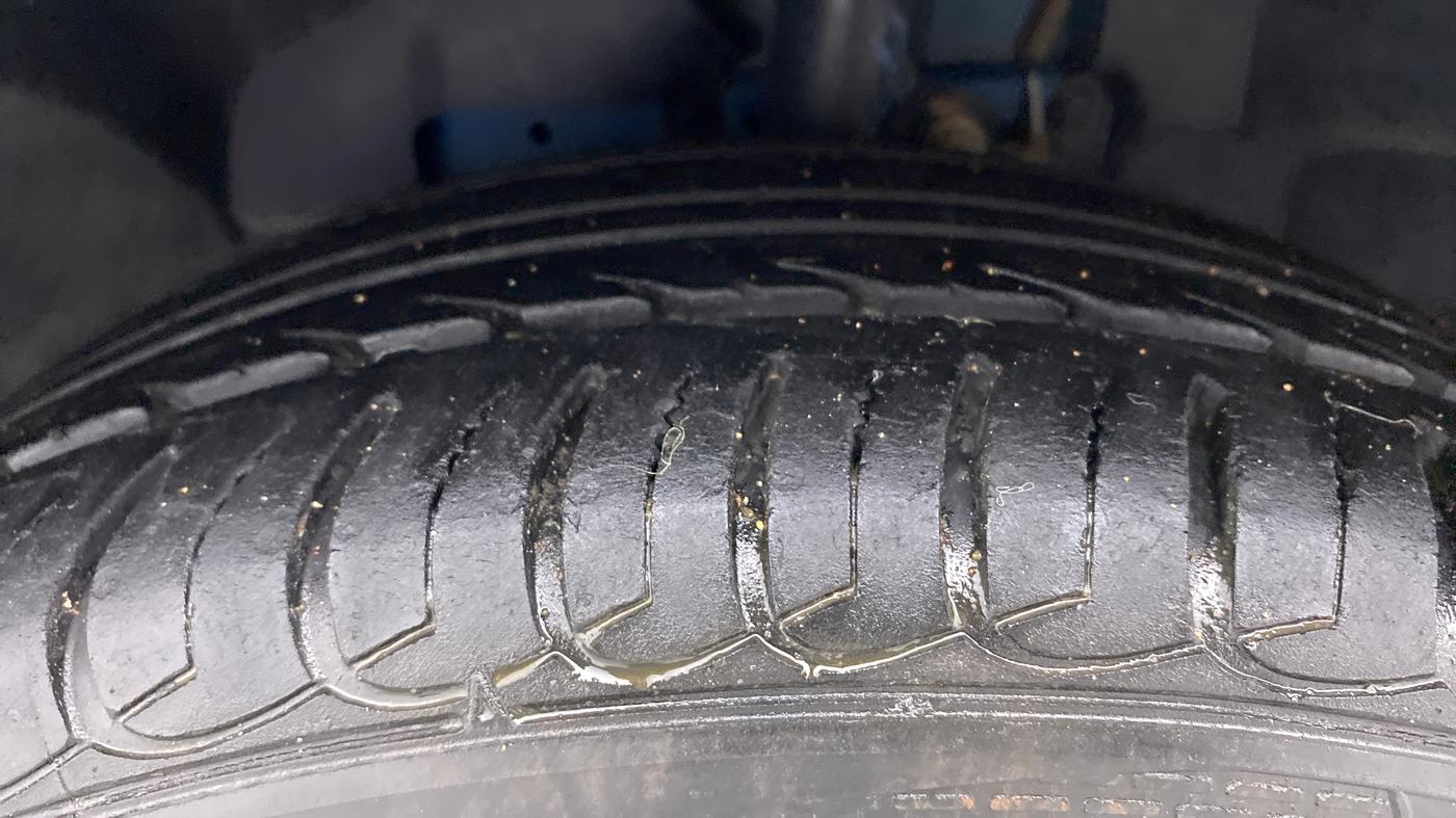 2018 Ford Ecosport TITANIUM 1.5L PETROL, Petrol, Manual, 39,914 km, Left Front Tyre Tread