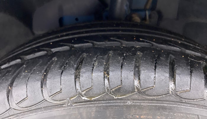 2018 Ford Ecosport TITANIUM 1.5L PETROL, Petrol, Manual, 39,914 km, Left Front Tyre Tread